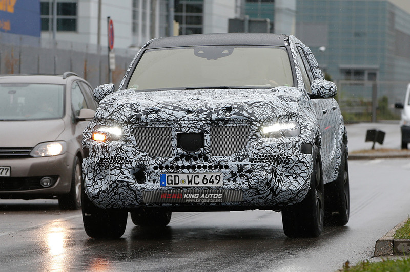 瞄準BMW X7無誤! 新世代《Mercedes-Benz GLS》偽裝車首度曝光 瞄準BMW X7無誤! 新世代《Mercedes-Benz GLS》偽裝車首度曝光