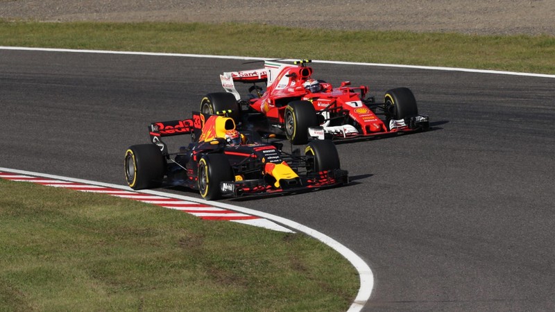 F1日本站:Red Bull全面進攻 Lewis Hamilton守住冠軍 F1日本站:Red Bull全面進攻 Lewis Hamilton守住冠軍