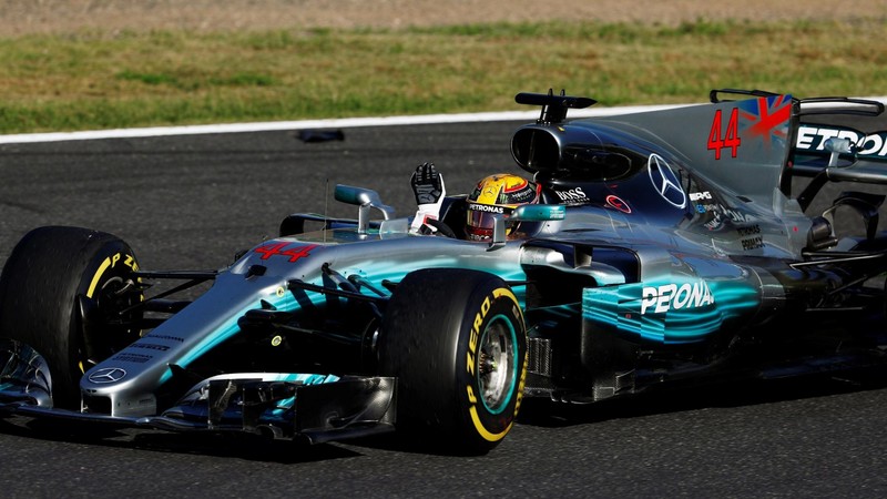 F1日本站:Red Bull全面進攻 Lewis Hamilton守住冠軍 F1日本站:Red Bull全面進攻 Lewis Hamilton守住冠軍
