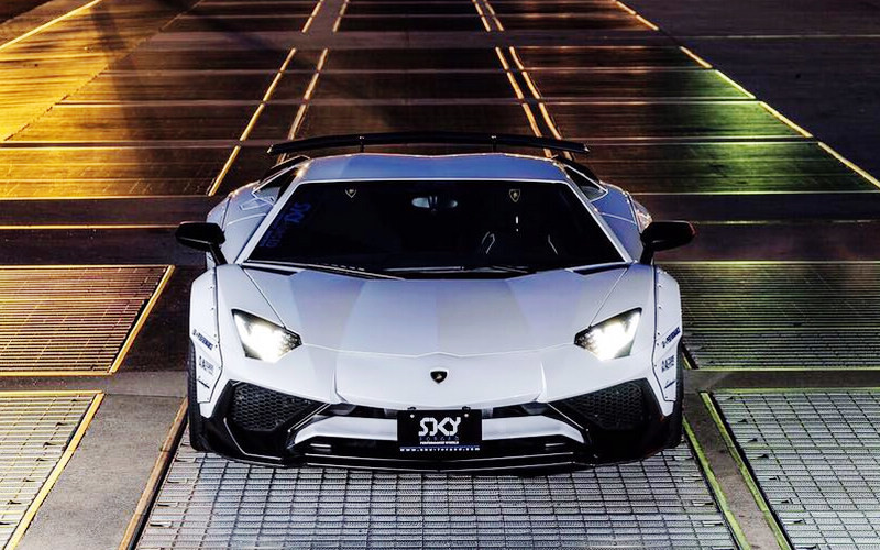 為大牛更添威猛姿態LB Performance操刀《Lamborghini Aventador SV》新版Liberty Walk 為大牛更添威猛姿態LB Performance操刀《Lamborghini Aventador SV》新版Liberty Walk