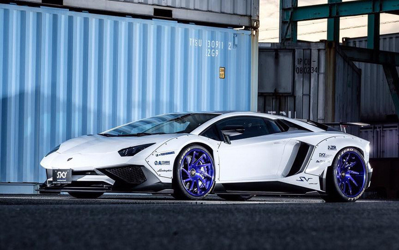 為大牛更添威猛姿態LB Performance操刀《Lamborghini Aventador SV》新版Liberty Walk 為大牛更添威猛姿態LB Performance操刀《Lamborghini Aventador SV》新版Liberty Walk