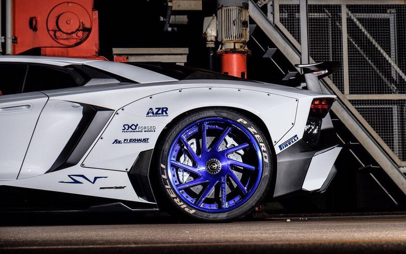 為大牛更添威猛姿態LB Performance操刀《Lamborghini Aventador SV》新版Liberty Walk 為大牛更添威猛姿態LB Performance操刀《Lamborghini Aventador SV》新版Liberty Walk