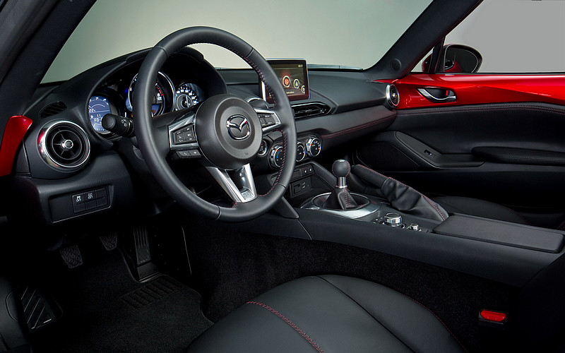 安全升級再添新色 2018年式《Mazda MX-5》132萬起展開預售
