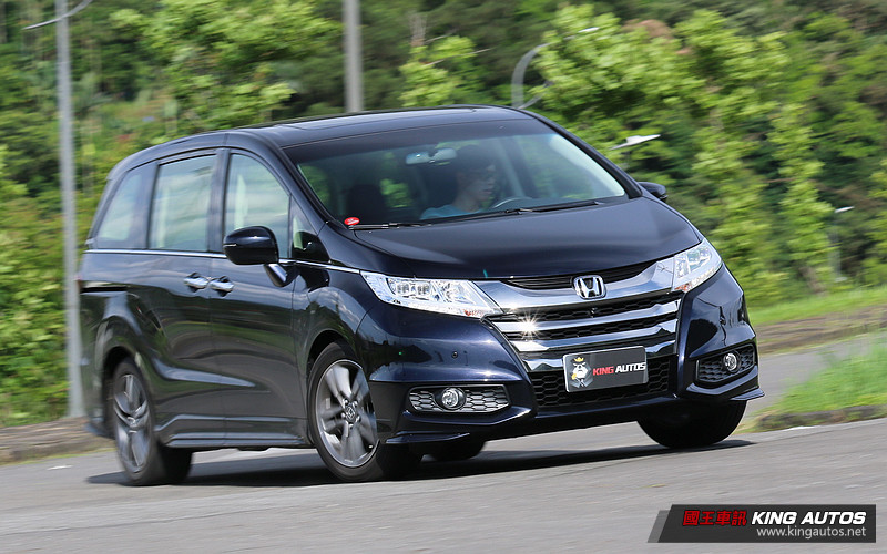 MPV比拼最終章─《Honda Odyssey x Luxgen M7 Turbo x Toyota Previa》,動態表現&a MPV比拼最終章─《Honda Odyssey x Luxgen M7 Turbo x Toyota Previa》,動態表現&a