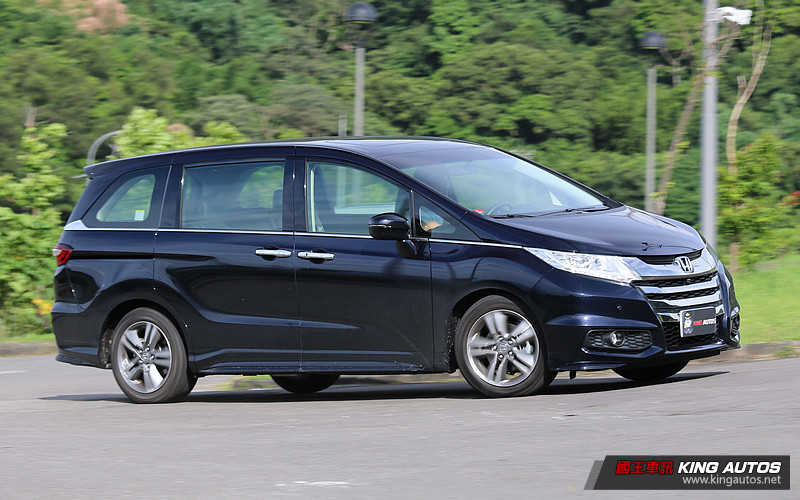 MPV比拼最終章─《Honda Odyssey x Luxgen M7 Turbo x Toyota Previa》,動態表現&a MPV比拼最終章─《Honda Odyssey x Luxgen M7 Turbo x Toyota Previa》,動態表現&a