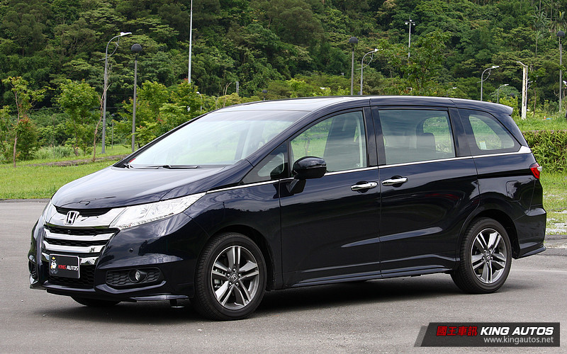 MPV比拼最終章─《Honda Odyssey x Luxgen M7 Turbo x Toyota Previa》,動態表現&a MPV比拼最終章─《Honda Odyssey x Luxgen M7 Turbo x Toyota Previa》,動態表現&a