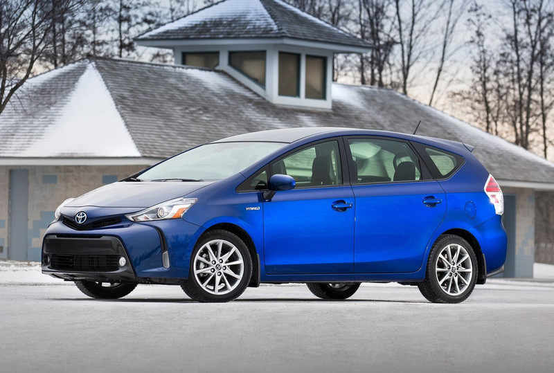 下一代《Toyota Prius α》可能化身CUV?謎樣偽裝車現身賽道測試 下一代《Toyota Prius α》可能化身CUV?謎樣偽裝車現身賽道測試