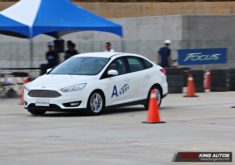 國產渦輪房車入替─《Ford Focus EcoBoost 180》四門版試駕報導 國產渦輪房車入替─《Ford Focus EcoBoost 180》四門版試駕報導