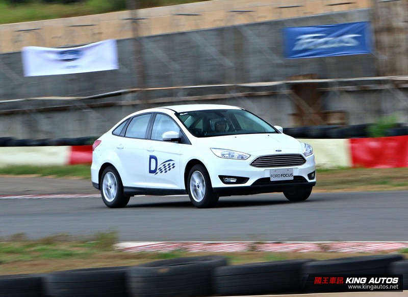 國產渦輪房車入替─《Ford Focus EcoBoost 180》四門版試駕報導 國產渦輪房車入替─《Ford Focus EcoBoost 180》四門版試駕報導