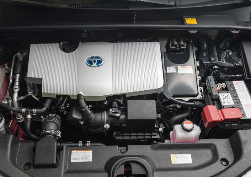 下一代《Toyota Prius α》可能化身CUV?謎樣偽裝車現身賽道測試 下一代《Toyota Prius α》可能化身CUV?謎樣偽裝車現身賽道測試