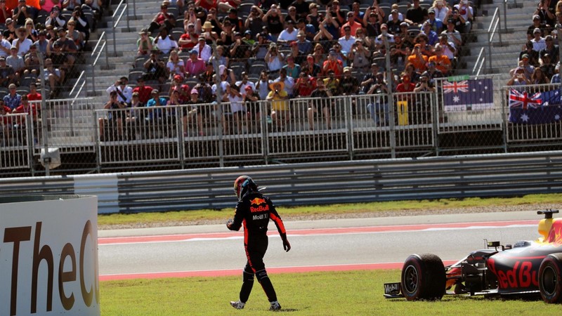 2017 F1美國站:Hamilton戰勝Vettel奪冠 Verstappen爭議超車遭判罰 2017 F1美國站:Hamilton戰勝Vettel奪冠 Verstappen爭議超車遭判罰