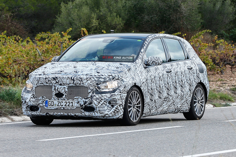 新一代《A-Class/A-Class Sedan/B-Class》偽裝車同時曝光 新世代NGCC車款密集測試中 新一代《A-Class/A-Class Sedan/B-Class》偽裝車同時曝光 新世代NGCC車款密集測試中