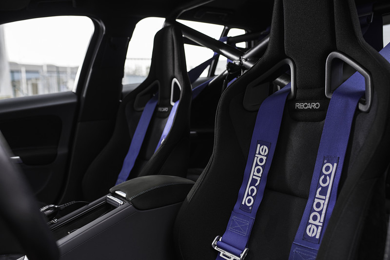 18年式《Volvo V60 Polestar WTCC Safety Car》登場 不僅安全還要更快 18年式《Volvo V60 Polestar WTCC Safety Car》登場 不僅安全還要更快