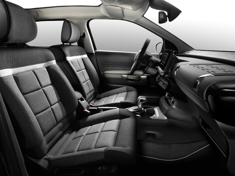 小改款《Citroën C4 Cactus》跨界成員舒適進化 小改款《Citroën C4 Cactus》跨界成員舒適進化