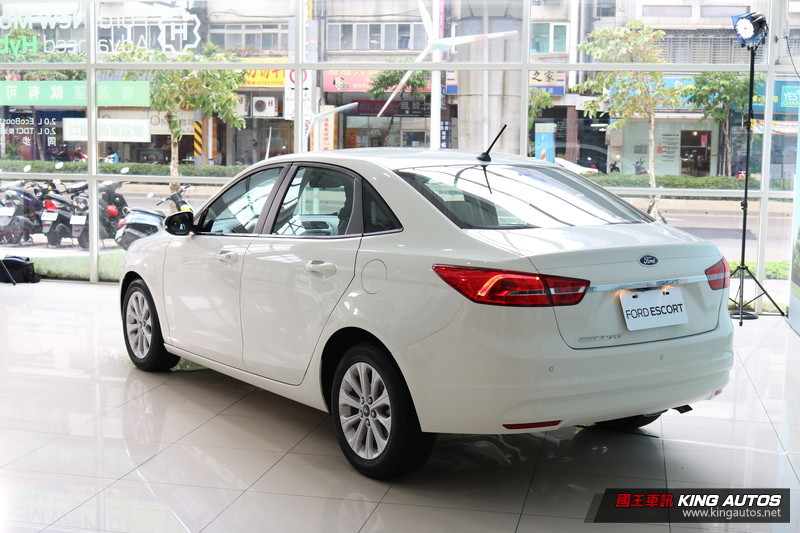 1.5升兩車型四氣囊起跳 《Ford Escort》58.8萬元起即日開放預售 1.5升兩車型四氣囊起跳 《Ford Escort》58.8萬元起即日開放預售