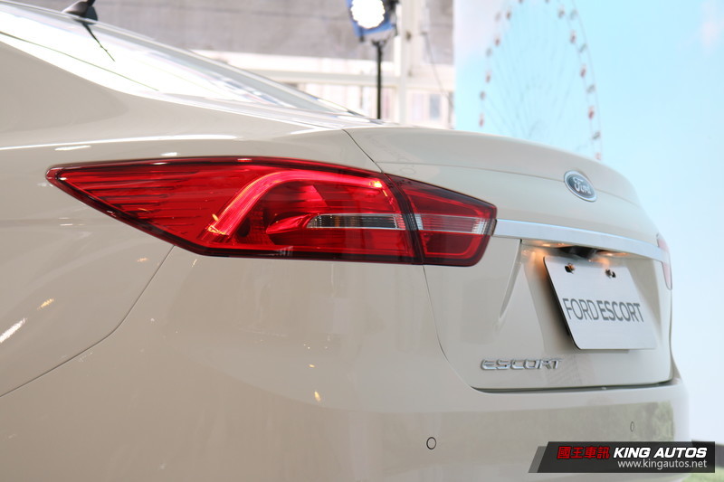 1.5升兩車型四氣囊起跳 《Ford Escort》58.8萬元起即日開放預售 1.5升兩車型四氣囊起跳 《Ford Escort》58.8萬元起即日開放預售