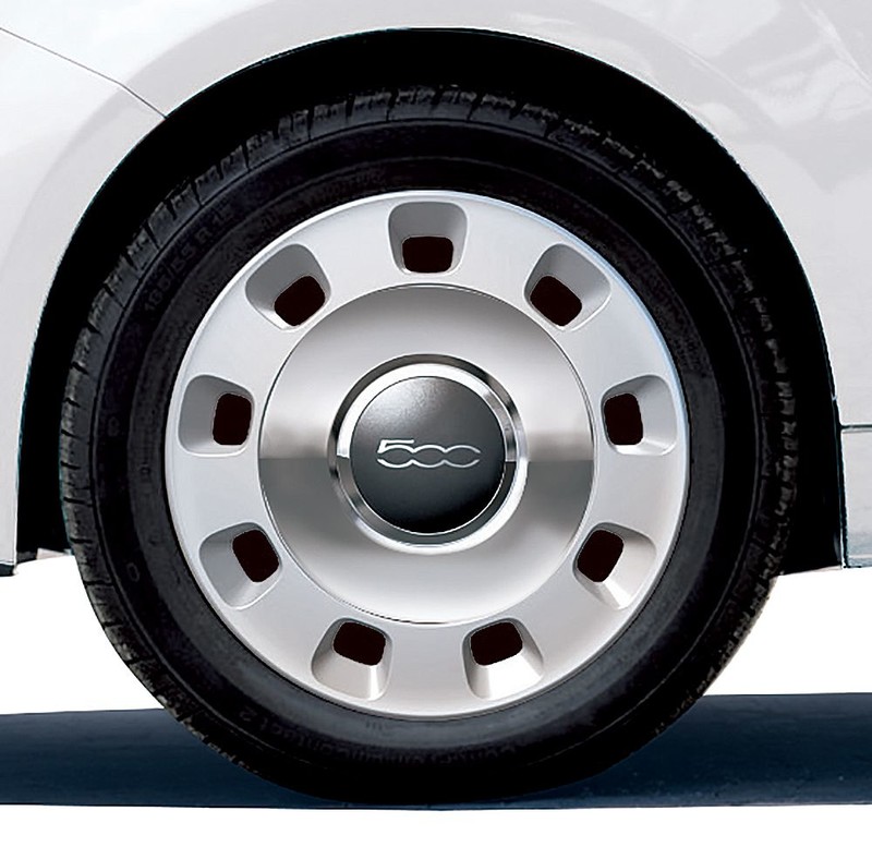 鍍鉻妝點《Fiat 500 Cromata》日本限量特仕新登場 鍍鉻妝點《Fiat 500 Cromata》日本限量特仕新登場