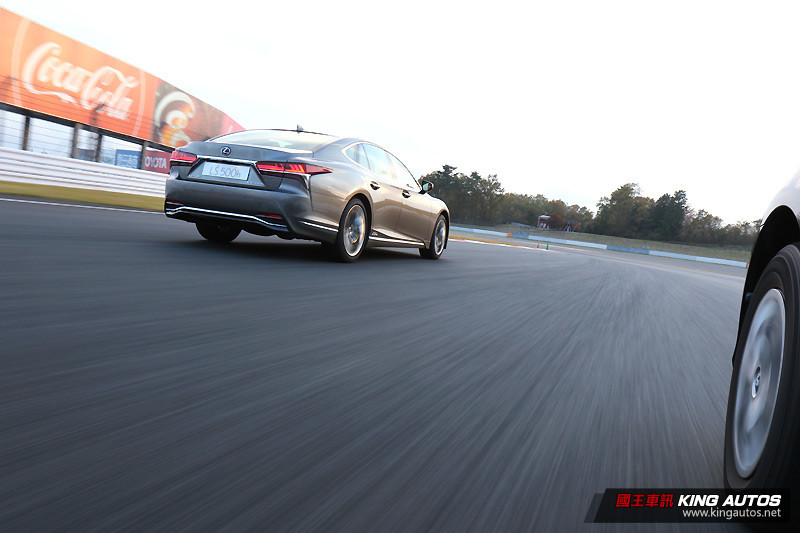 十年磨一劍 ─ 全新第五代《Lexus LS 500h》富士賽道先行體驗 十年磨一劍 ─ 全新第五代《Lexus LS 500h》富士賽道先行體驗