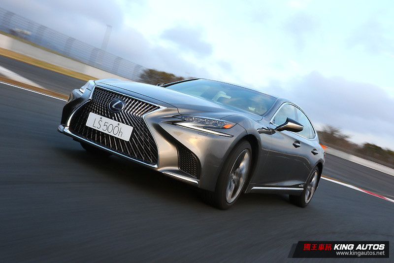 十年磨一劍 ─ 全新第五代《Lexus LS 500h》富士賽道先行體驗 十年磨一劍 ─ 全新第五代《Lexus LS 500h》富士賽道先行體驗