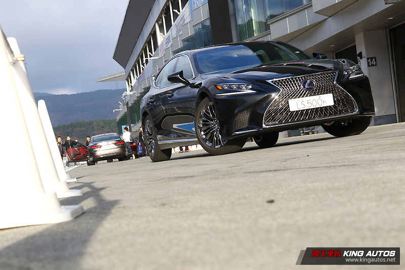 十年磨一劍 ─ 全新第五代《Lexus LS 500h》富士賽道先行體驗 十年磨一劍 ─ 全新第五代《Lexus LS 500h》富士賽道先行體驗