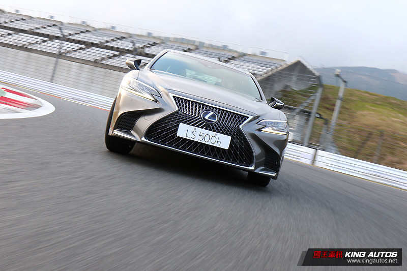 十年磨一劍 ─ 全新第五代《Lexus LS 500h》富士賽道先行體驗 十年磨一劍 ─ 全新第五代《Lexus LS 500h》富士賽道先行體驗