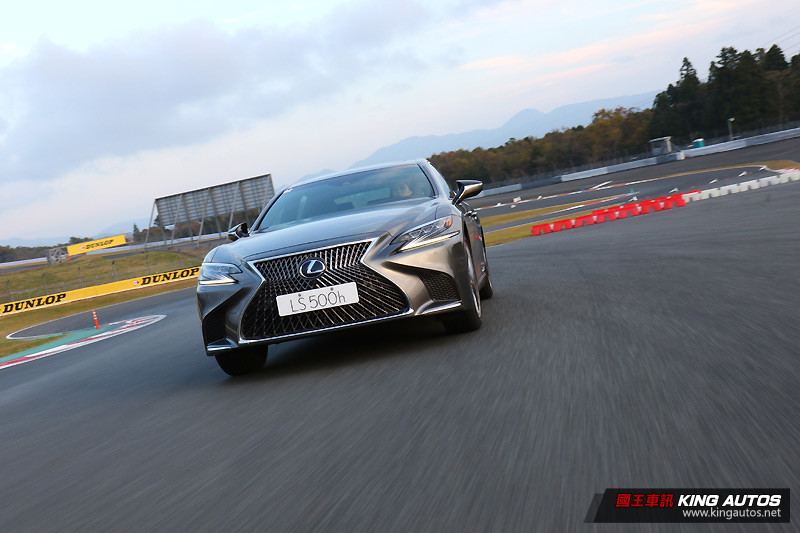十年磨一劍 ─ 全新第五代《Lexus LS 500h》富士賽道先行體驗 十年磨一劍 ─ 全新第五代《Lexus LS 500h》富士賽道先行體驗