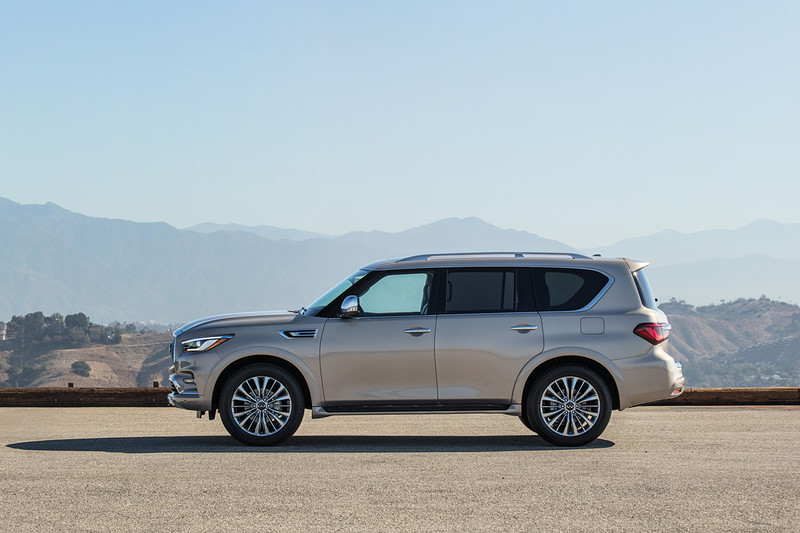 新世代《Infiniti QX80》杜拜現身 展現新世代休旅王者氣勢 新世代《Infiniti QX80》杜拜現身 展現新世代休旅王者氣勢