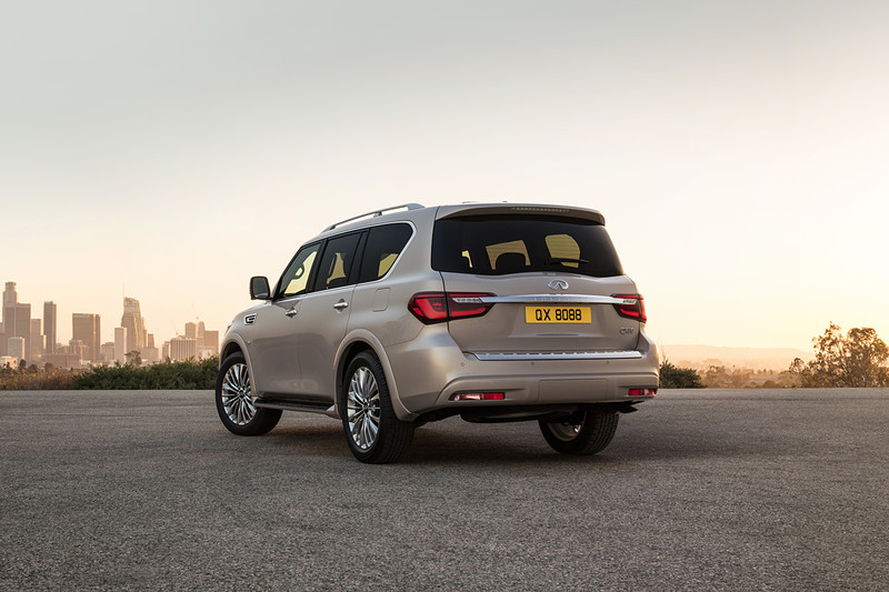 新世代《Infiniti QX80》杜拜現身 展現新世代休旅王者氣勢 新世代《Infiniti QX80》杜拜現身 展現新世代休旅王者氣勢
