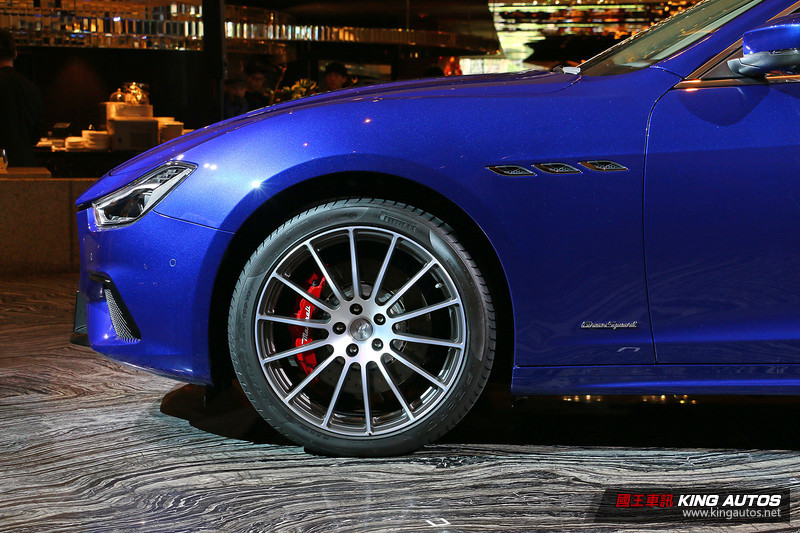 率先導入GranSport車型 2018年式《Maserati Ghibli》378萬元起降價發表 率先導入GranSport車型 2018年式《Maserati Ghibli》378萬元起降價發表
