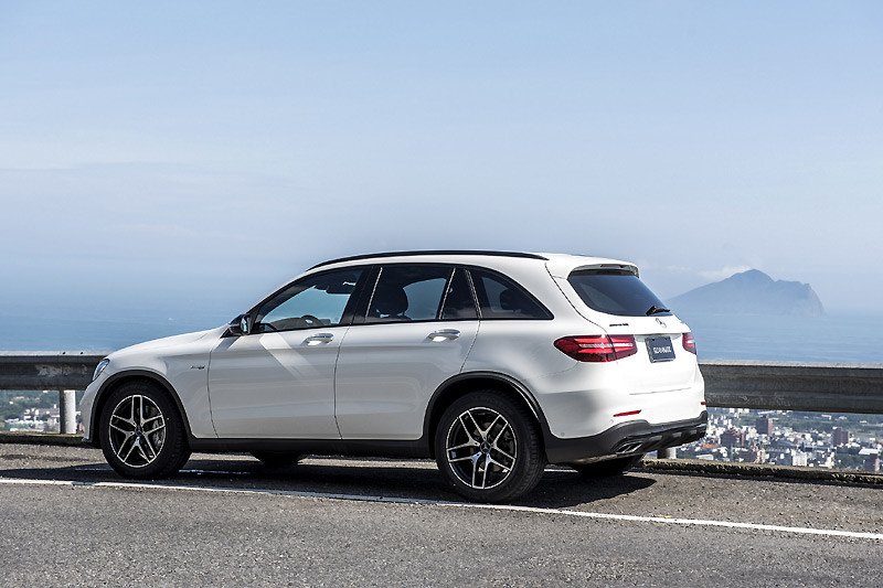 性能之餘也訴求空間機能 《Mercedes-AMG GLC 43 4Matic》360萬元起追加上市 性能之餘也訴求空間機能 《Mercedes-AMG GLC 43 4Matic》360萬元起追加上市