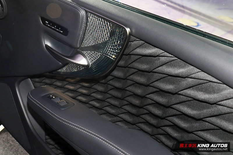 日本刀出鞘 新型《Lexus LS 500/500h》457萬起搶攻國內大型豪華房車市場 日本刀出鞘 新型《Lexus LS 500/500h》457萬起搶攻國內大型豪華房車市場