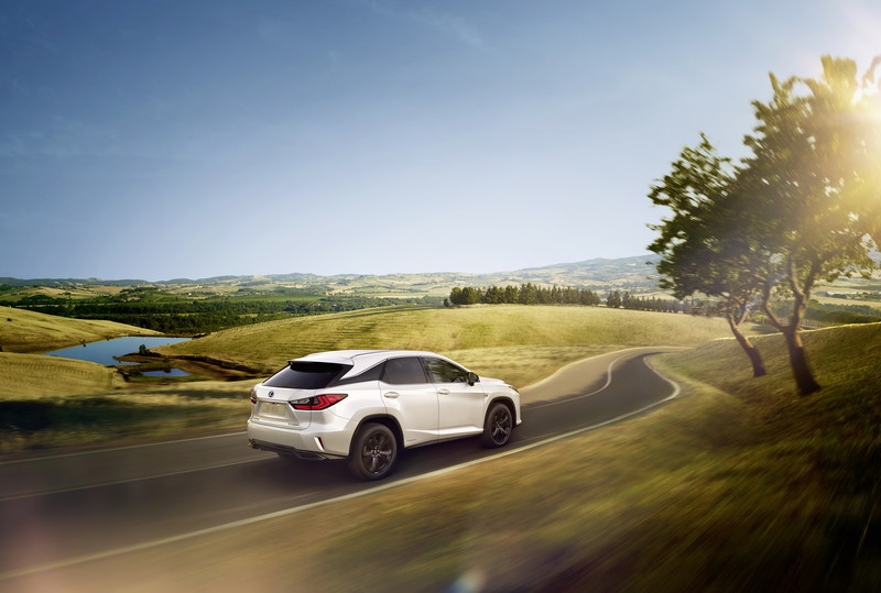 《Lexus RX》運動化Sport車型預告2018年2月歐洲登場 《Lexus RX》運動化Sport車型預告2018年2月歐洲登場