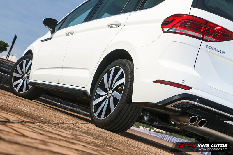 率性家庭號─《Volkswagen Touran 330 TDI R-Line》試駕報導 率性家庭號─《Volkswagen Touran 330 TDI R-Line》試駕報導