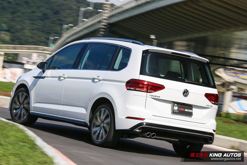 率性家庭號─《Volkswagen Touran 330 TDI R-Line》試駕報導 率性家庭號─《Volkswagen Touran 330 TDI R-Line》試駕報導