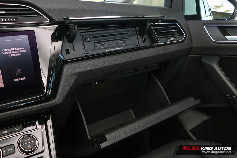 率性家庭號─《Volkswagen Touran 330 TDI R-Line》試駕報導 率性家庭號─《Volkswagen Touran 330 TDI R-Line》試駕報導