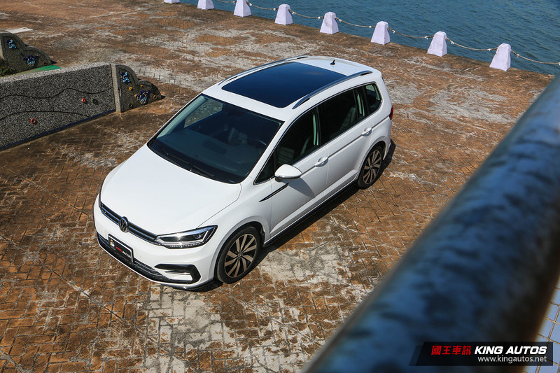 率性家庭號─《Volkswagen Touran 330 TDI R-Line》試駕報導 率性家庭號─《Volkswagen Touran 330 TDI R-Line》試駕報導