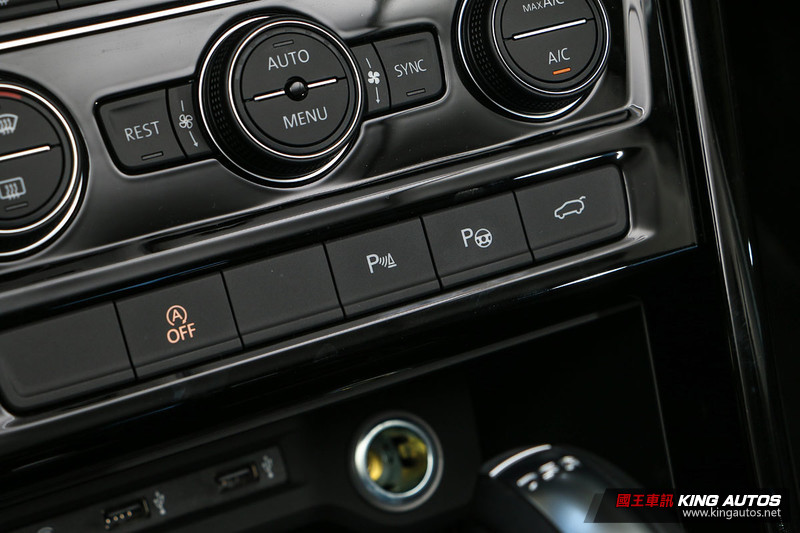 率性家庭號─《Volkswagen Touran 330 TDI R-Line》試駕報導 率性家庭號─《Volkswagen Touran 330 TDI R-Line》試駕報導