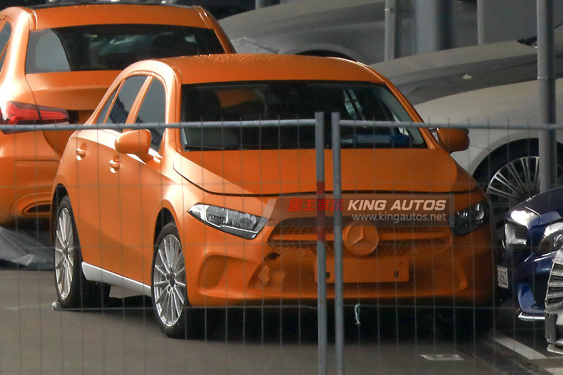 新世代《Mercedes-Benz A-Class》內裝曝光 大平板儀表設計強勢移植 新世代《Mercedes-Benz A-Class》內裝曝光 大平板儀表設計強勢移植