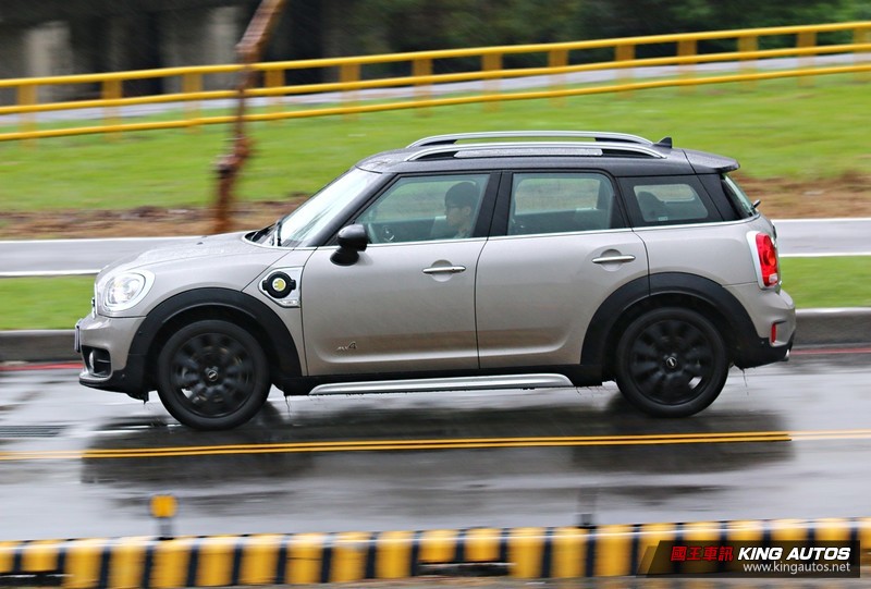 插電也能超有趣─《Mini Cooper SE Countryman ALL4》試駕 插電也能超有趣─《Mini Cooper SE Countryman ALL4》試駕