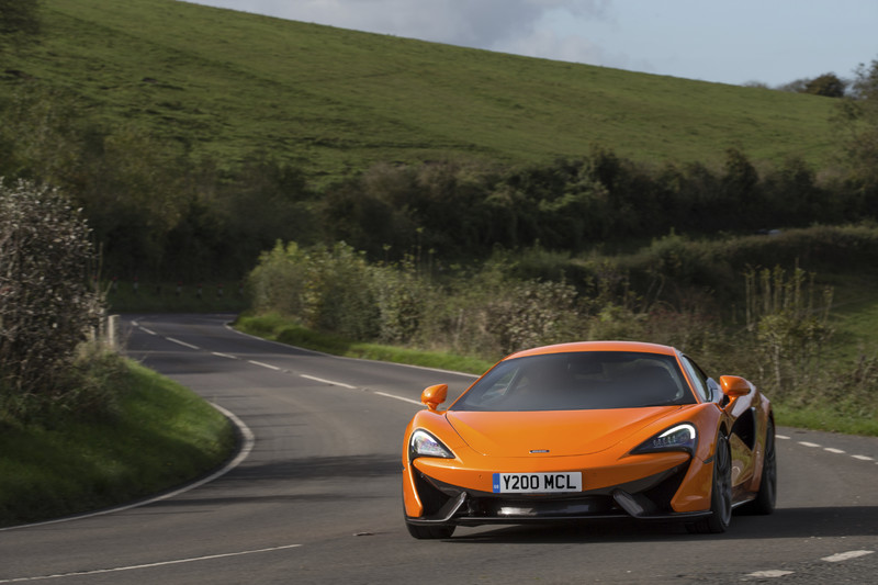凜冬將至 《McLaren》與《Pirelli》合作推出冬季專屬胎圈組 凜冬將至 《McLaren》與《Pirelli》合作推出冬季專屬胎圈組