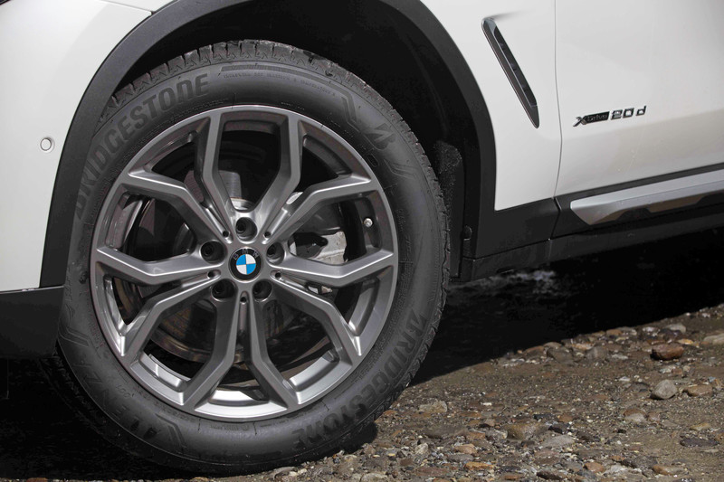 30i車型全面降價3萬元 新世代《BMW X3》239萬元起正式登台發表 30i車型全面降價3萬元 新世代《BMW X3》239萬元起正式登台發表