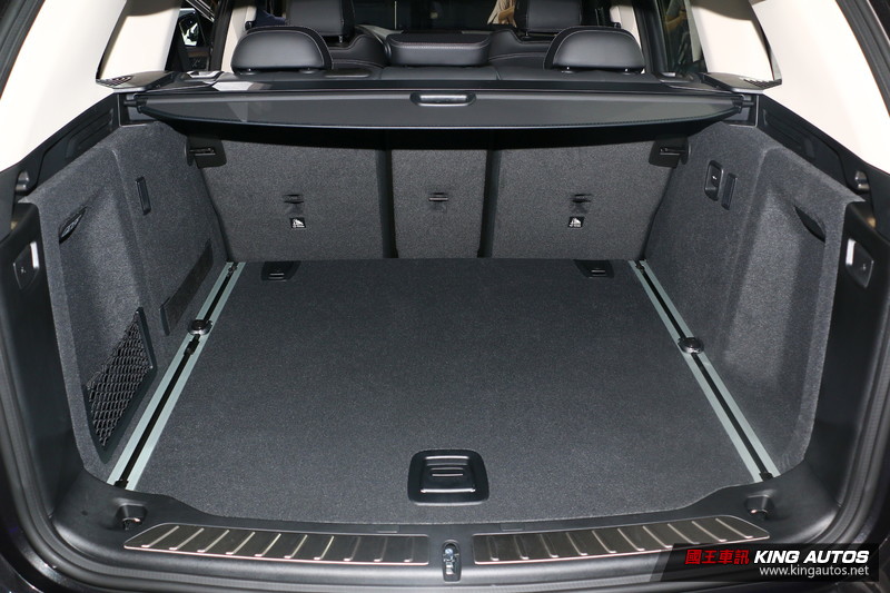 30i車型全面降價3萬元 新世代《BMW X3》239萬元起正式登台發表 30i車型全面降價3萬元 新世代《BMW X3》239萬元起正式登台發表