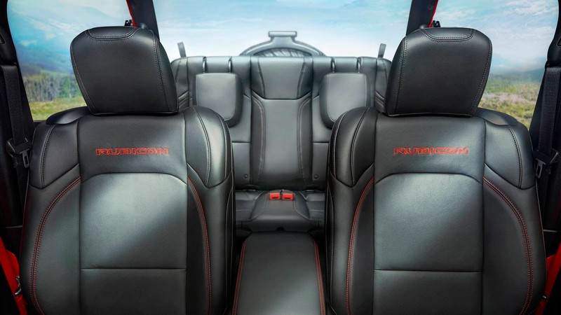 越野硬漢正式曝光 新一代《Jeep Wrangler》藍哥洛杉磯車展亮相 越野硬漢正式曝光 新一代《Jeep Wrangler》藍哥洛杉磯車展亮相