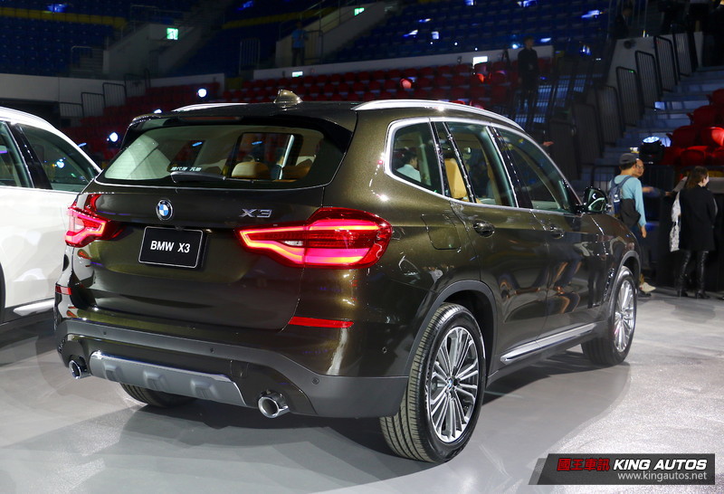 30i車型全面降價3萬元 新世代《BMW X3》239萬元起正式登台發表 30i車型全面降價3萬元 新世代《BMW X3》239萬元起正式登台發表