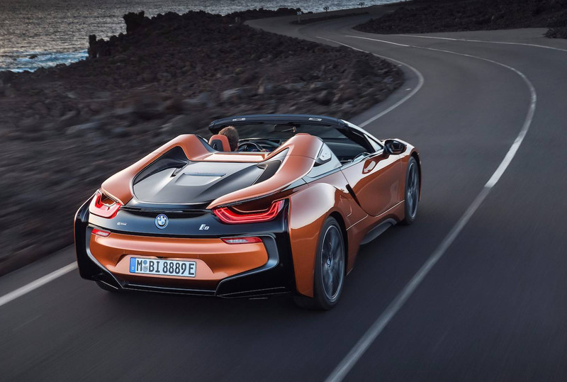 上空版《BMW i8 Roadster》洛杉磯車展首演 小改款《i8 Coupe》同步登場 上空版《BMW i8 Roadster》洛杉磯車展首演 小改款《i8 Coupe》同步登場