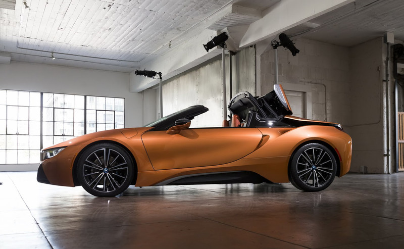 上空版《BMW i8 Roadster》洛杉磯車展首演 小改款《i8 Coupe》同步登場 上空版《BMW i8 Roadster》洛杉磯車展首演 小改款《i8 Coupe》同步登場