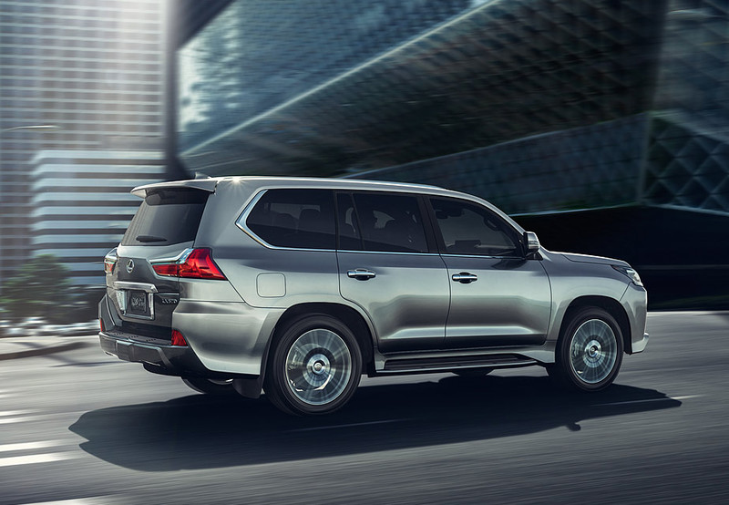 《Lexus LX 570》推出5人座車型 行李廂最大可達1430公升 《Lexus LX 570》推出5人座車型 行李廂最大可達1430公升