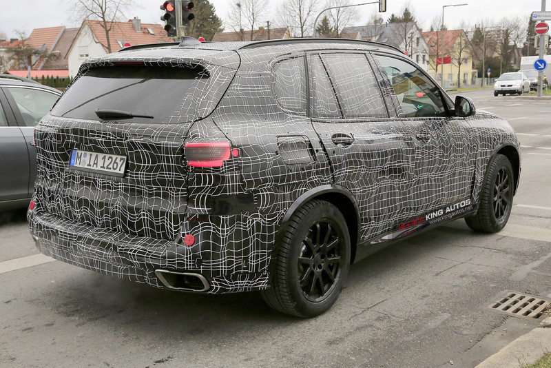 新一代G05《BMW X5》偽裝測試車再次曝光 有望2018年相見 新一代G05《BMW X5》偽裝測試車再次曝光 有望2018年相見