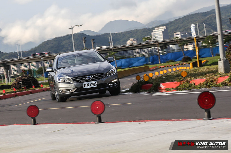 質感細膩更勝以往─《Volvo V60 》D3安全旗艦版試駕報導 質感細膩更勝以往─《Volvo V60 》D3安全旗艦版試駕報導