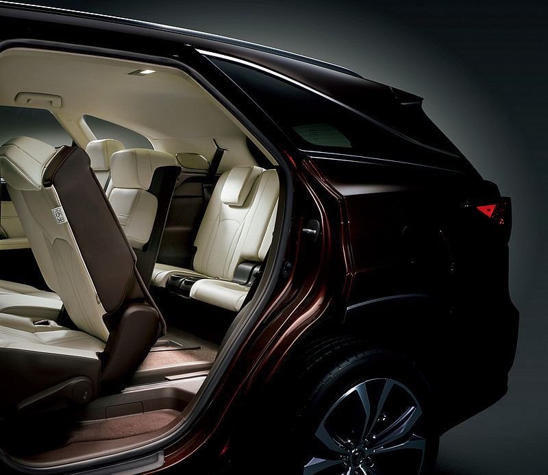 回師日本LSUV戰場 《Lexus RX 450hL》報價769萬日圓展開販售 回師日本LSUV戰場 《Lexus RX 450hL》報價769萬日圓展開販售